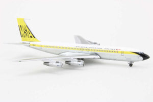 Alternative view of Boeing 707-320B MSA Malaysia-Singapore Airlines 9M-AOT Aeroclassics 1:400
