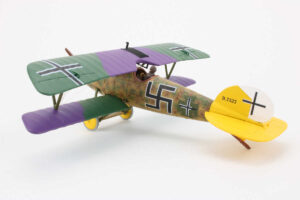 Albatros D.Va Lt. Lothar Weiland, Jasta 5, Seefrontstaffel 1, July 1918 Corgi AA37808 1:48 - Image 4