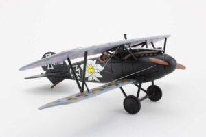Alternative view of Albatros D.V. "Edelweiss" Otto Kissenberth Corgi AA37811 1:48