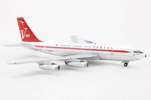 Alternative view of Boeing 707-138 Qantas Airways VH-EBA Aeroclassics AC18150B 1:400