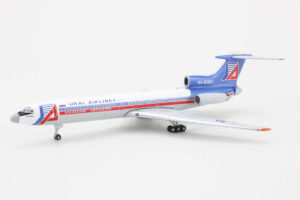 Tupolev TU-154M Ural Airlines RA-85807 Aeroclassics AC419862 1:400 - Image 3