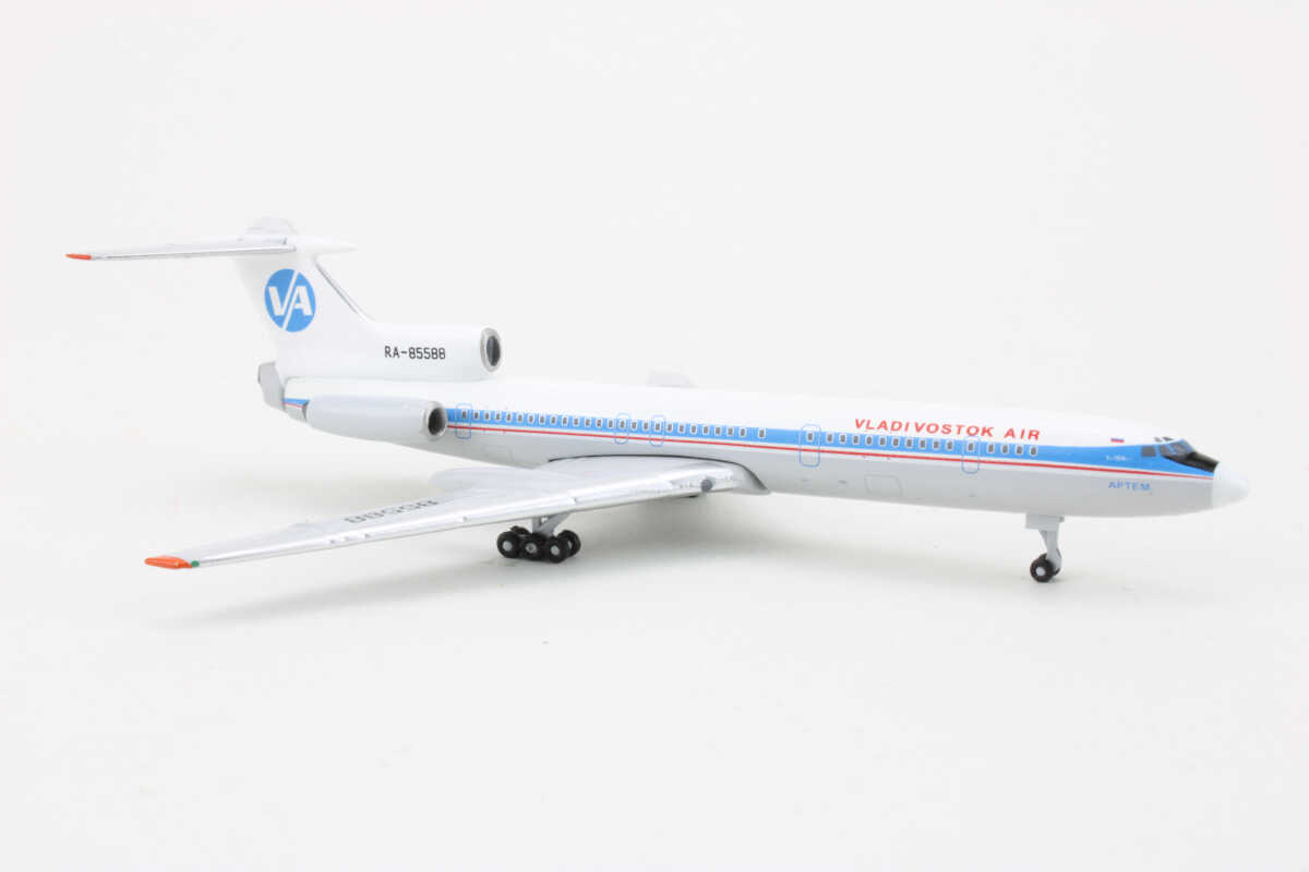 Tupolev TU-154M Vladivostok Air RA-85588 Aeroclassics AC419863 1:400 - Image 2