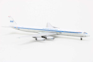 Douglas DC-8-63 SAS Scandinavian OY-KTF Aeroclassics ACSAS0608 1:400 – Bild 2