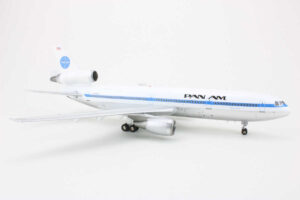 Alternative view of McDonnell Douglas DC-10-30 Pan Am Airways N82NA Aviation200 AV2PAA001 1:200