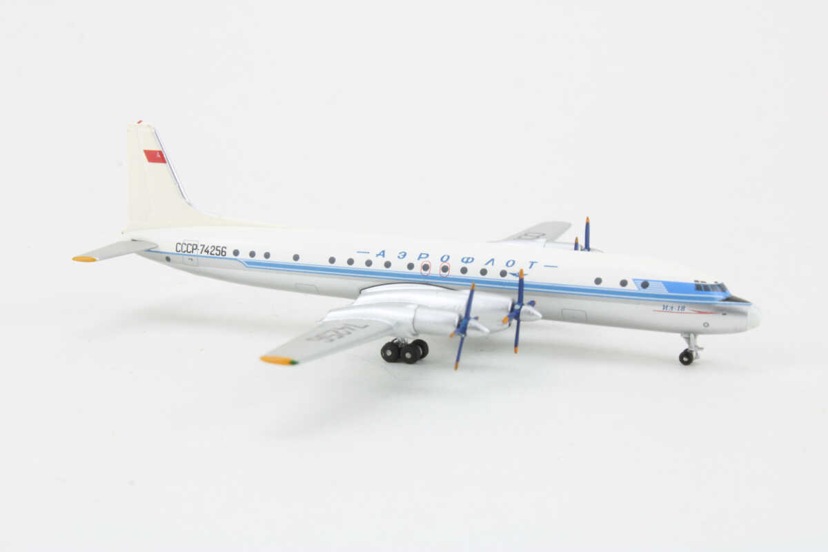 Ilyushin IL-18 Aeroflot CCCP-74256 Aeroclassics 1:400 - Image 2