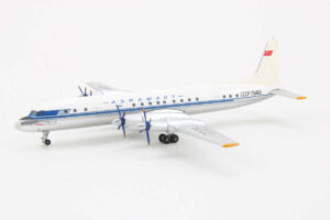 Ilyushin IL-18 Aeroflot CCCP-75880 Aeroclassics 1:400 - Image 3