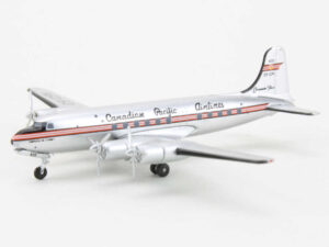 Canadair DC-4M Canadian Pacific Airlines CF-CPI Aeroclassics 1:400 - Image 3