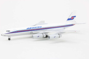 Convair CV-990 Spantax EC-BZO Aeroclassics 1:400 - Image 3