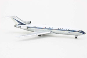 Alternative view of Boeing 727-200 Air France F-BOJA Aeroclassics 1:400