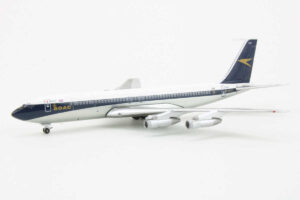 Boeing 707-320C BOAC G-AYLT Aeroclassics 1:400 - Image 3