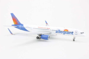 Alternative view of Boeing 757-200 Allegiant Air N902NV Gemini Jets G2AAY467 1:200