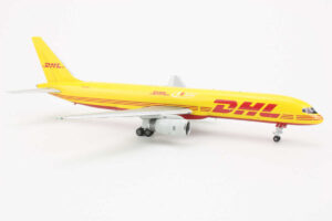 Alternative view of Boeing 757-200F DHL OO-DLJ Gemini Jets G2DHL118 1:200
