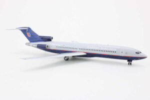 Alternative view of Boeing 727-200 United Airlines N7466U Gemini Jets GJUAL074 1:200