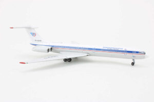 Alternative view of Ilyushin IL-62M Domodedovo Airlines RA-86519 Gemini Jets GJDMO873 1:400