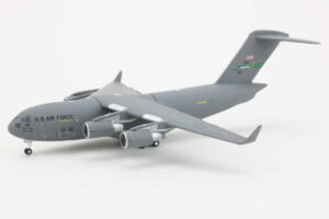 Boeing C-17 Globemaster III United States Air Force "McChord AFB" Gemini Macs GMUSA090 1:400 - Image 3