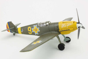 Alternative view of Messerschmitt BF109E-3 "Hai Fetito" Lt. Joan Di Cesare, Grupul 7, Romanian Air Force, 1941 Hobbymaster HA8721 1:48