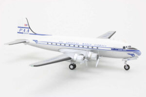 Alternative view of Douglas DC-4 Pan Am Airways N88951 Hobbymaster HL2001 1:200