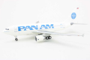 Airbus A310-300 Pan Am Airways N818PA Hobbymaster HL6002 1:200 - Image 3