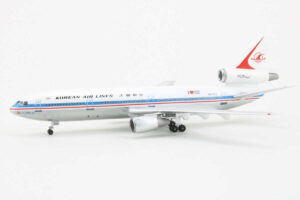 McDonnell Douglas DC‑10‑30 Korean Air Lines "I love New York" HL7315 Aeroclassics 1:400 – Bild 3