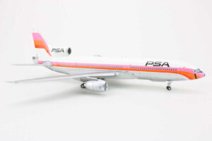 Lockheed L-1011-385-1 TriStar PSA Pacific Southwest Airlines N10112 Inflight200 IF1011PSA02P 1:200 – Bild 2