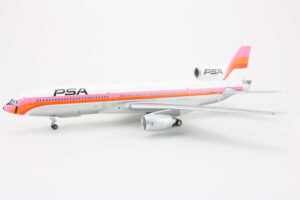 Lockheed L-1011-385-1 TriStar PSA Pacific Southwest Airlines N10112 Inflight200 IF1011PSA02P 1:200 – Bild 3
