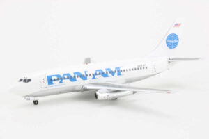Boeing 737-200 Pan Am Airways N64AF Inflight200 IF732005 1:200 – Bild 3