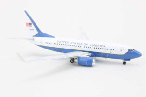 Boeing C-40 Clipper United States of America 54613 Inflight200 IF7370113 1:200 – Bild 2