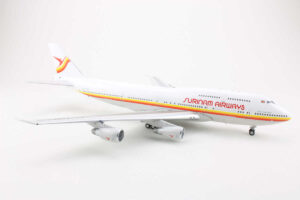 Alternative view of Boeing 747-300 Surinam Airways PZ-TCM Inflight200 IF743PY0622 1:200