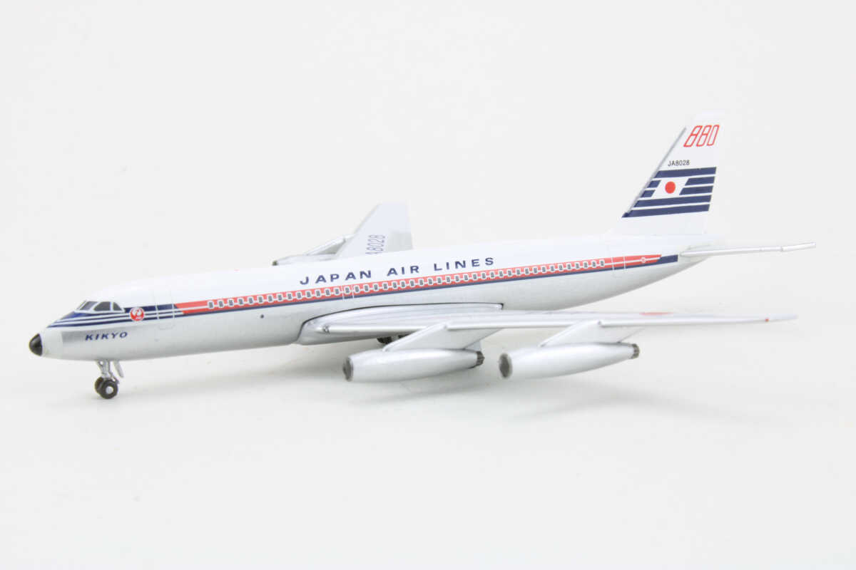 Convair CV-880 JAL Japan Air Lines JA8028 Aeroclassics 1:400 - Image 3