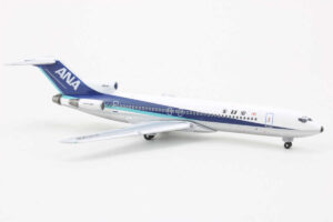 Alternative view of Boeing 727-200 ANA All Nippon Airways JA8344 "Exclusive for EZtoys" Aeroclassics 1:400
