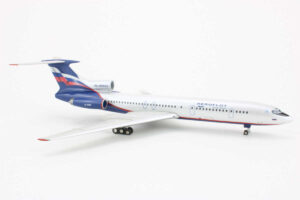 Alternative view of Tupolev TU-154M Aeroflot RA-85663 JC Wings JC2011 1:200