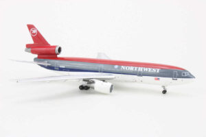 McDonnell Douglas DC-10-30 Northwest Airlines N236NW Aeroclassics 1:400 – Bild 2