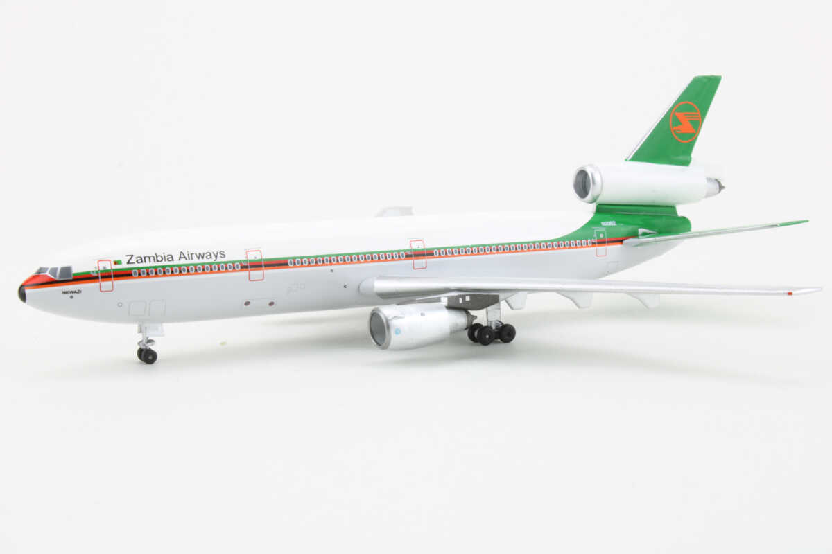 McDonnell Douglas DC-10-30 Zambia Airways N3016Z Aeroclassics 1:400 – Bild 3
