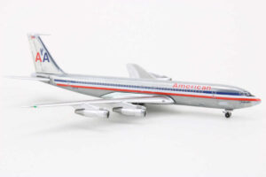 Alternative view of Boeing 707-320B American Airlines N8436 Aeroclassics 1:400
