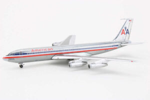 Boeing 707-320B American Airlines N8436 Aeroclassics 1:400 - Image 3