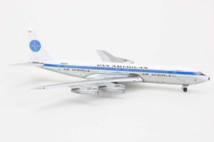 Alternative view of Boeing 707-320B Pan Am Airways Air Afrique Hybrid N880PA Aeroclassics 1:400