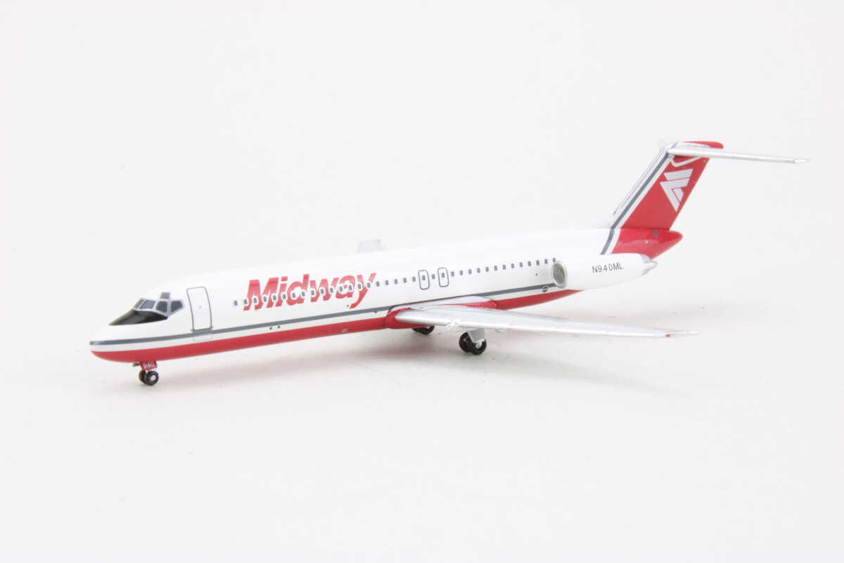 Douglas DC-9-30 Midway Airlines N940ML Aeroclassics 1:400 – Bild 3