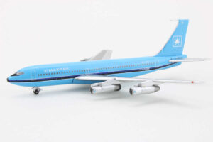 Boeing 720B Maersk Air OY-APY Aeroclassics 1:400 - Image 3