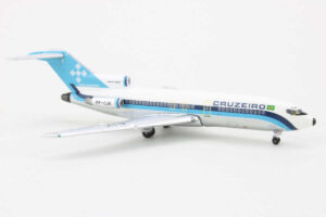 Alternative view of Boeing 727-100 Cruzeiro do Sul PP-CJK Aeroclassics 1:400