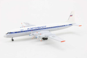 Ilyushin IL-18 Aeroflot RA-75903 Aeroclassics 1:400 - Image 3