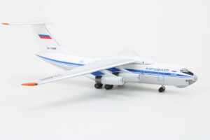 Alternative view of Ilyushin IL-76 Aeroflot RA-76489 Aeroclassics 1:400