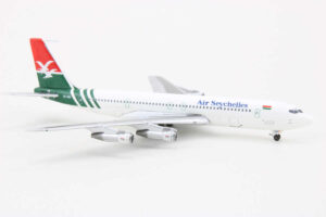 Alternative view of Boeing 707-320C Air Seychelles S7-4HM Aeroclassics 1:400