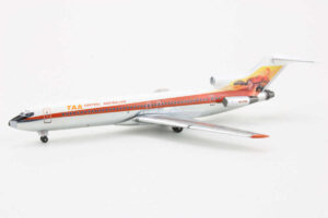 Boeing 727-200 TAA Trans Australia Airlines VH-TBK Aeroclassics 1:400 - Image 3