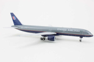 Alternative view of Boeing 757-200 United Airlines N592UA JC Wings XX2799 1:200