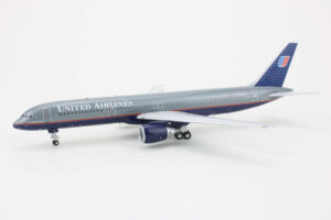 Boeing 757-200 United Airlines N592UA JC Wings XX2799 1:200 - Image 3
