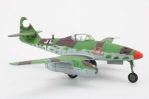 Alternative view of Messerschmitt ME262A-1A Red13, Heinz Bär, Kommandeur III./EJG 2, Lechfeld, 1945 Corgi AA35703 1:48