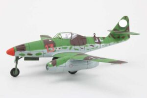 Messerschmitt ME262A-1A Red13, Heinz Bär, Kommandeur III./EJG 2, Lechfeld, 1945 Corgi AA35703 1:48 – Bild 3