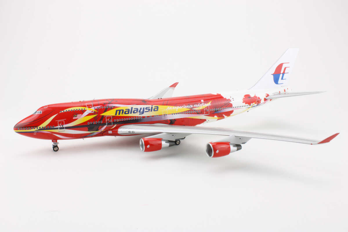Boeing 747-400 Malaysia Airlines "Hibiscus" 9M-MPD JFox JF-747-4-005A 1:200 – Bild 3